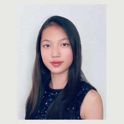Photo of Julie Cao